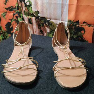 EUC: Montego Bay Club Sze 8.5 Gold Zipper Sandals